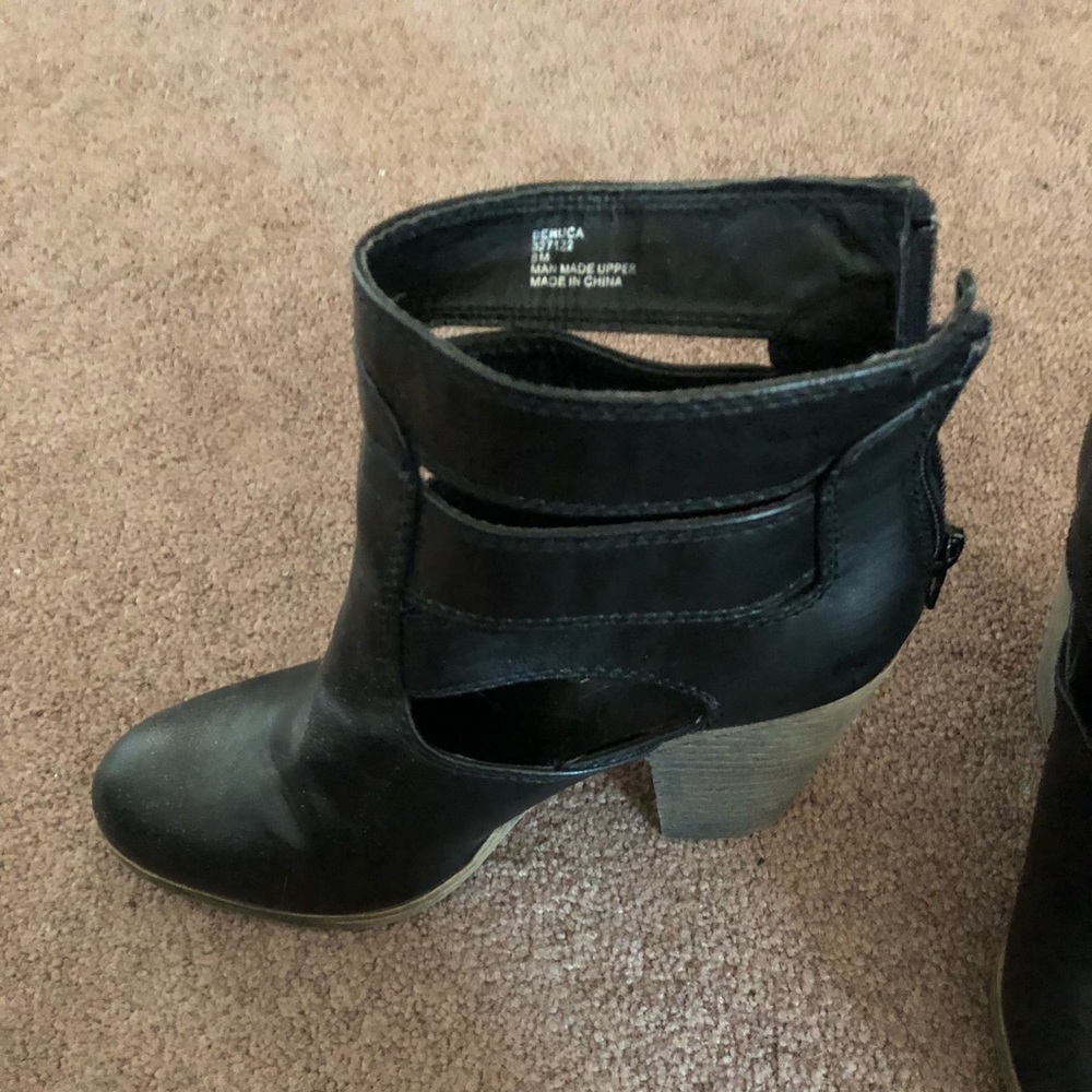 Rampage size 8 boots preowned in good condition.